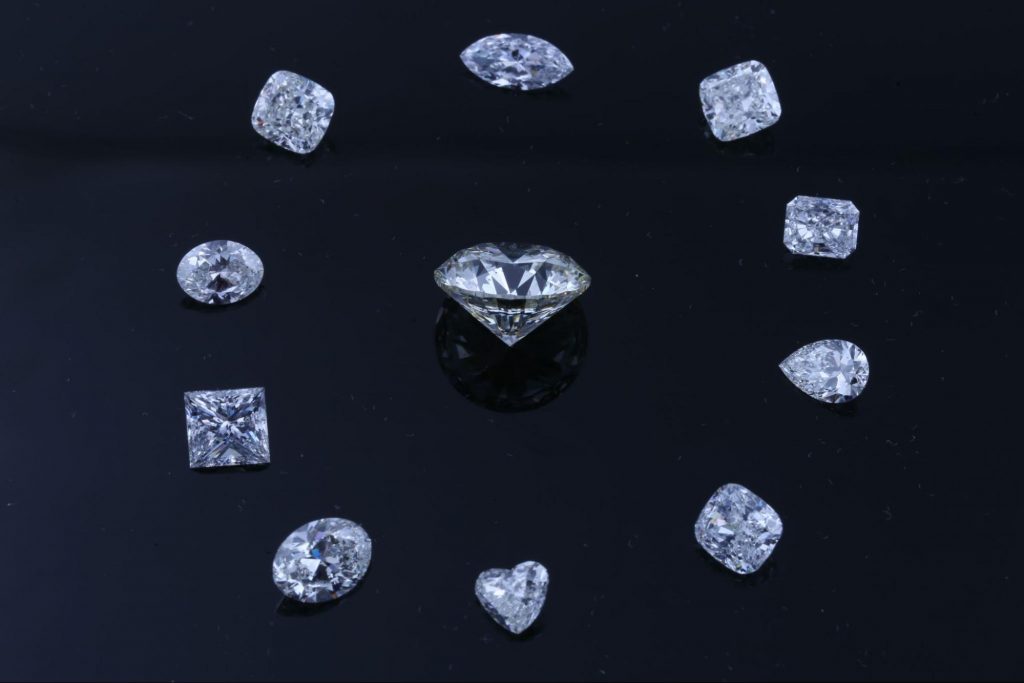 All shape of diamonds